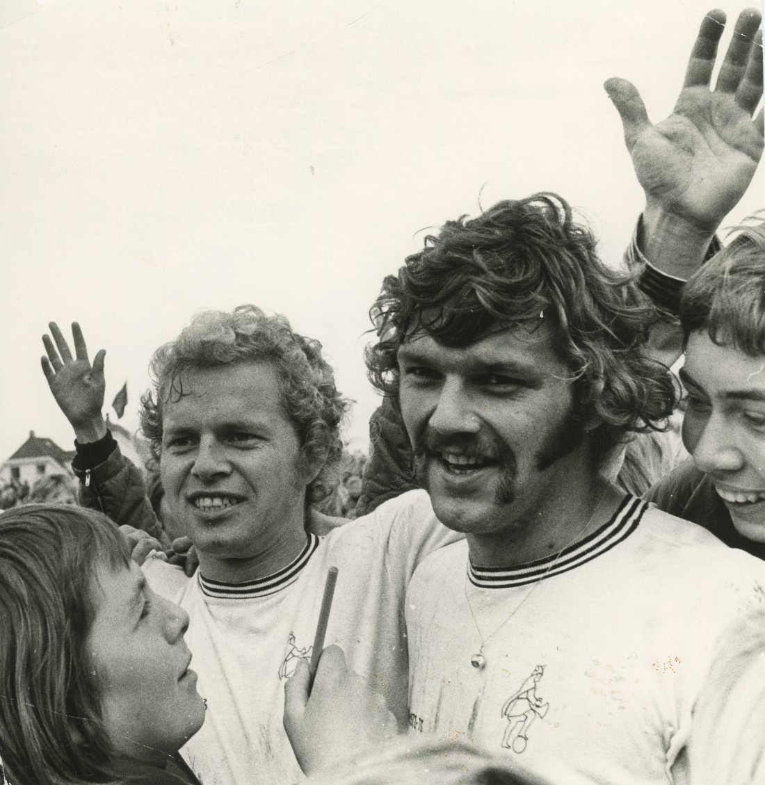 Inge Valen (t.v.) i forbindelse med en kamp mot Vålerenga i 1974. Foto: Sven Omre Kjosbakken