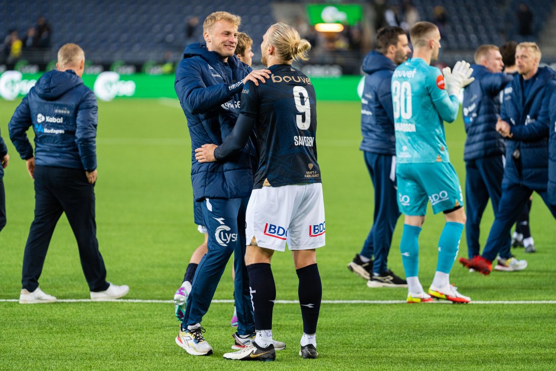 Langås blir nå gjenforent med en tidligere lagkamerat. Foto: Alexander Larsen