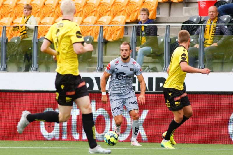 Veton Berisha kom nære scoring like før full tid, men skuddet hans ble reddet og returen gikk utenfor. Foto: Tor Erik Schrøder / NTB scanpix