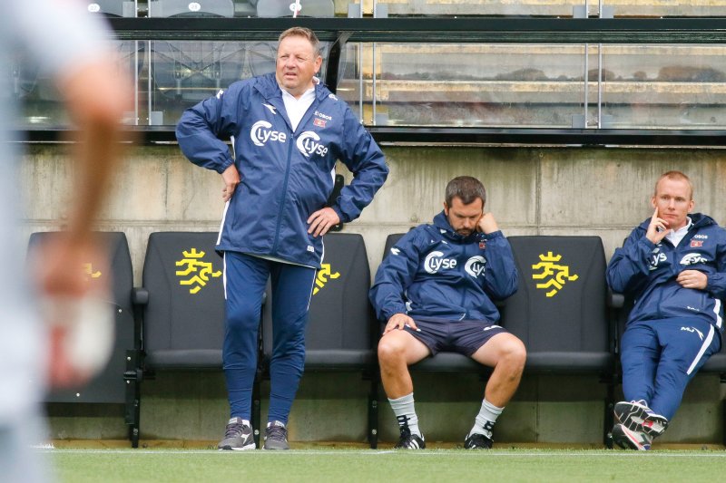 Man hadde nok håpet på litt mer enn kun ett poeng. Men nå har i hvert fall Berntsen og trenerteamet en god uke til å gjøre justeringer før neste kamp. Foto: Tor Erik Schrøder / NTB scanpix